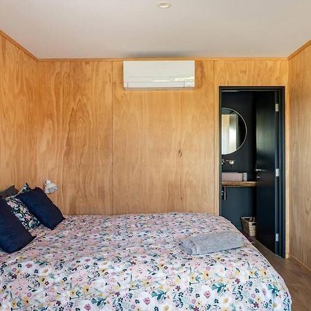 Cosy Studio With Mountain Views Apartment Wanaka Ngoại thất bức ảnh