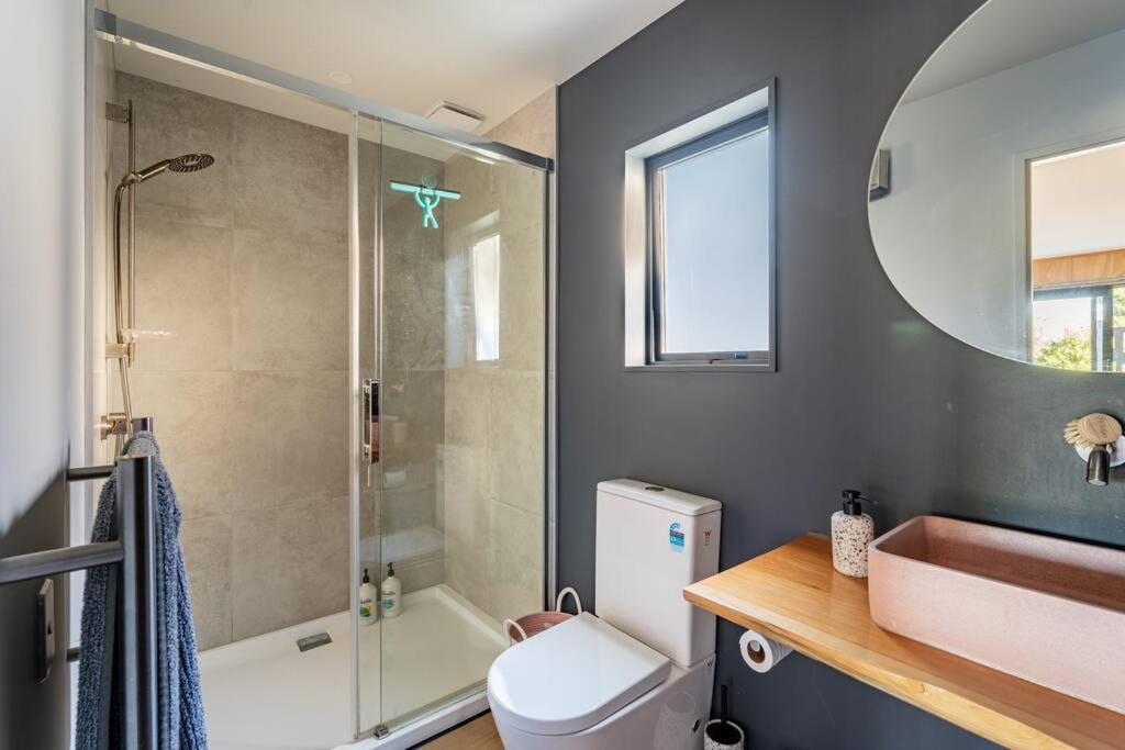 Cosy Studio With Mountain Views Apartment Wanaka Ngoại thất bức ảnh