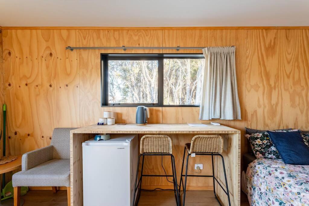 Cosy Studio With Mountain Views Apartment Wanaka Ngoại thất bức ảnh